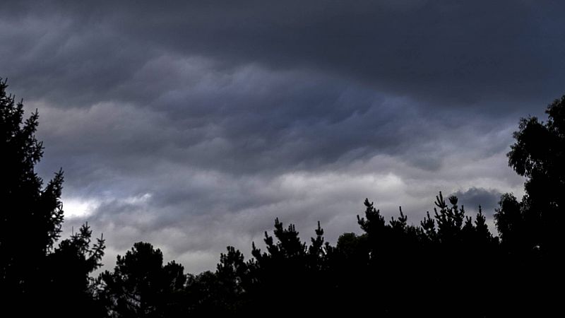 Altas temperaturas en el tercio sur de la península y algunas lluvias