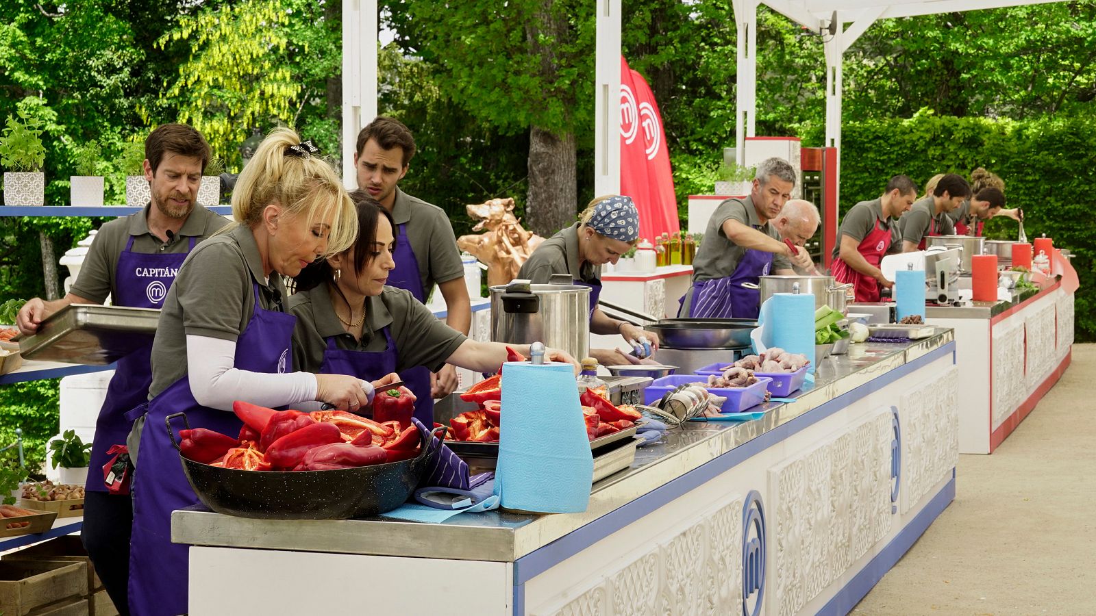 MasterChef Celebrity 7 I Norma Duval y su icónica escalera en las cocinas