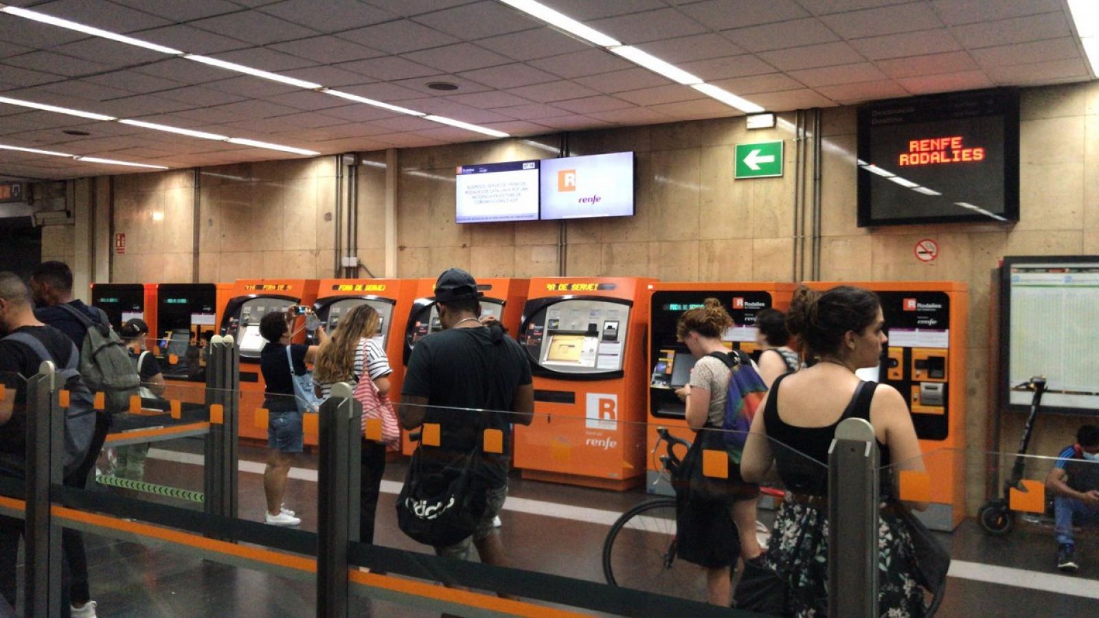 Caos a Rodalies per una avaria informàtica d'Adif