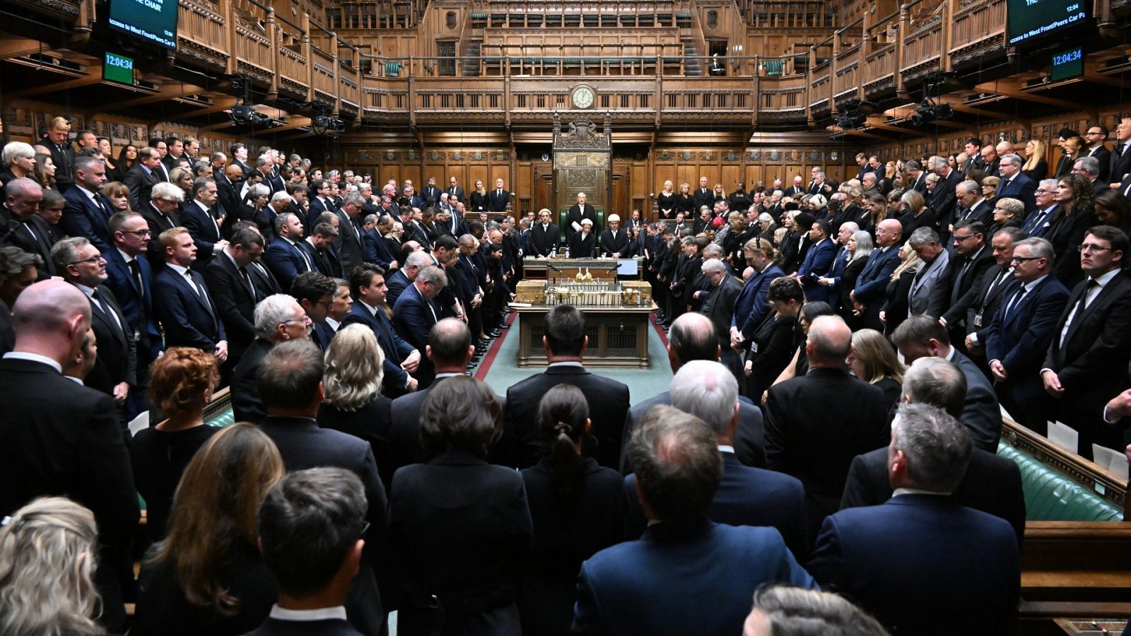 El Parlamento británico rinde homenaje a Isabel II