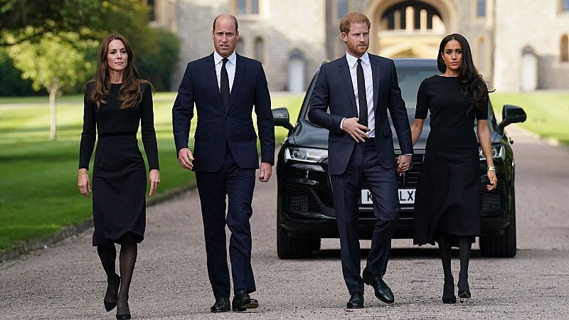 La familia real británica muestra imagen de unidad tras la muerte de Isabel II