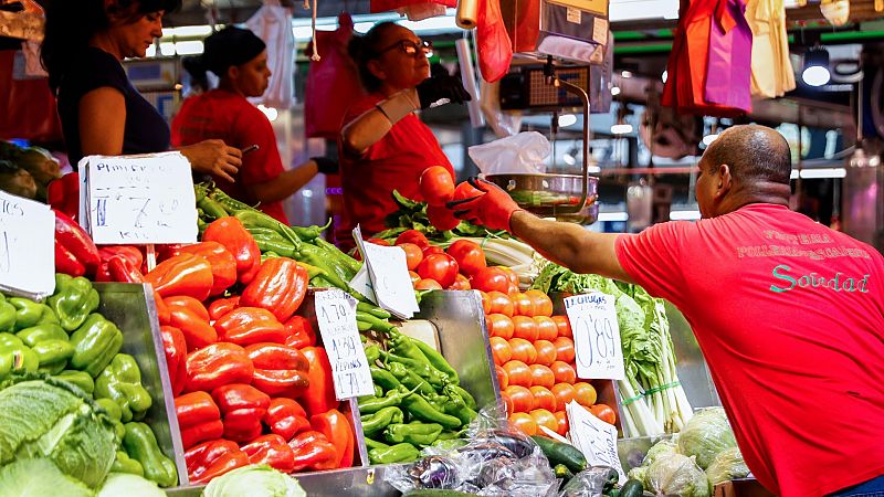 La patronal del comercio cree que la cesta de Díaz "no tiene ningún sentido" y perjudicará a los pequeños negocios.