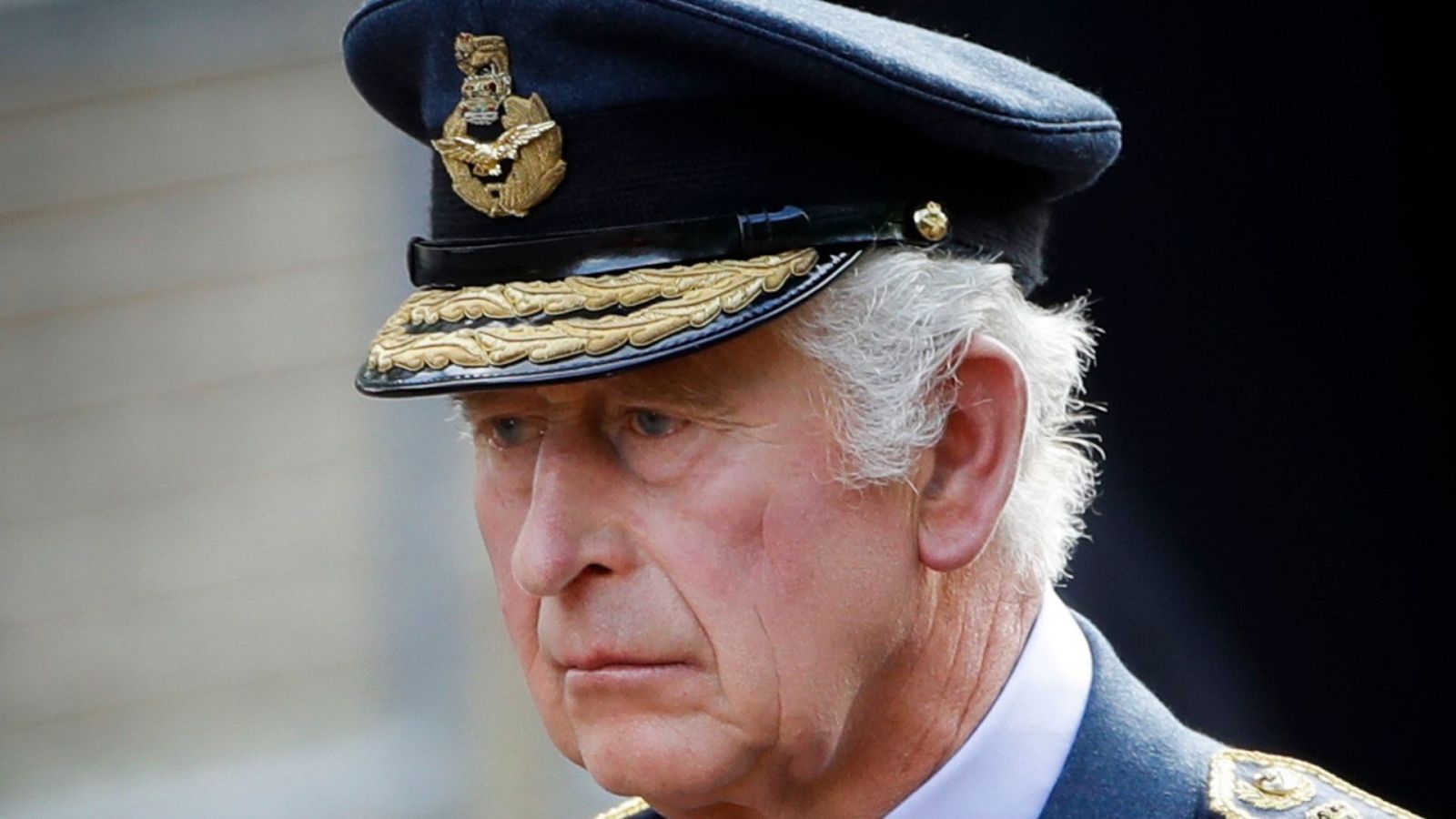 ¿Cuáles son las manías de Carlos III? Desgranamos algunas curiosidades del nuevo rey - Ver ahora