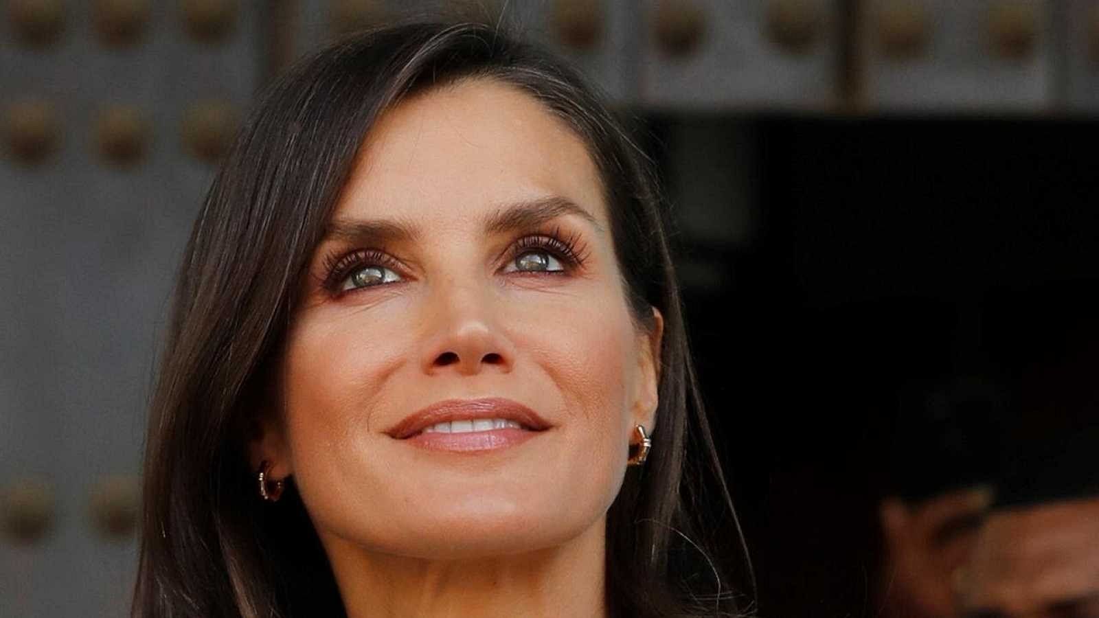 La reina Letizia cumple 50 años: de periodista a prometida, princesa y monarca