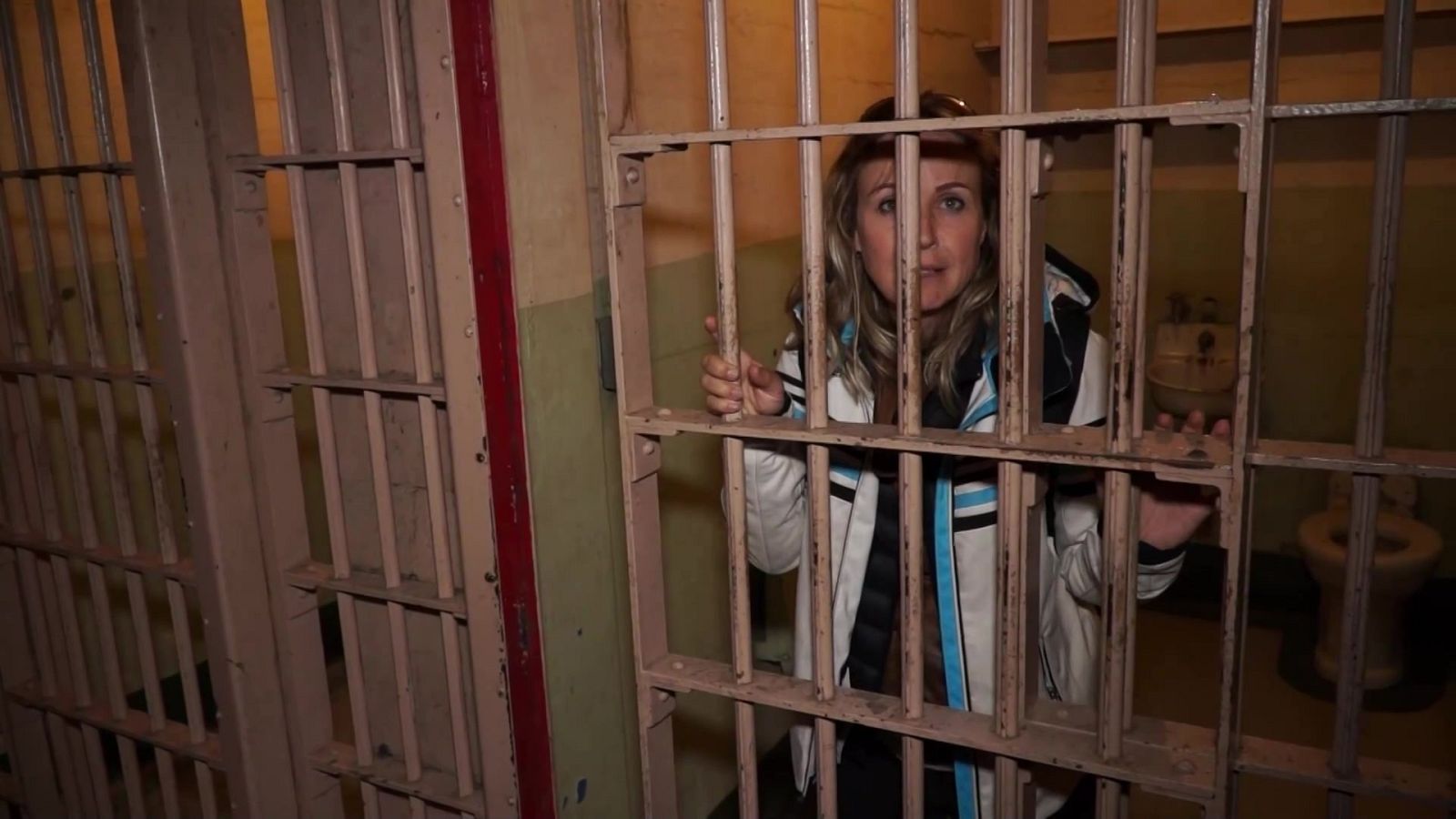 Mi familia en la mochila - Ruta 66: Los misterios de la cárcel de Alcatraz - ver ahora