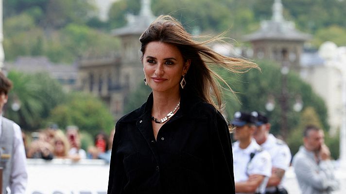 Telediario 1 - Penélope Cruz presenta 'En los márgenes' en el Festival de San Sebastián