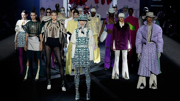 Telediario 1 - La "diversa" puesta en escena de la Madrid Fashion Week