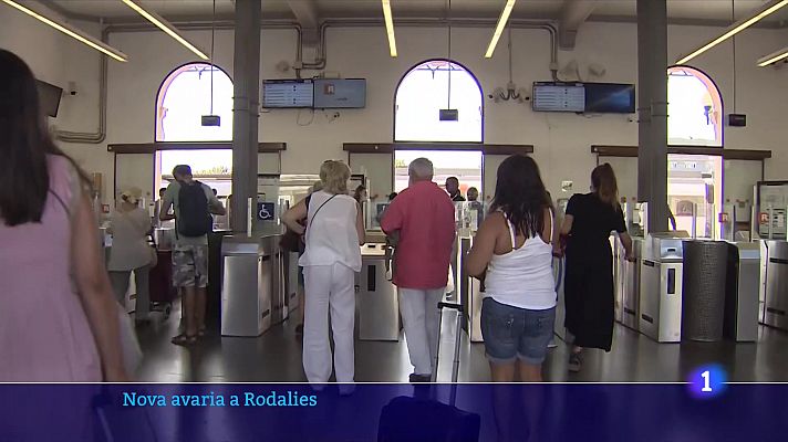 L'Informatiu - Una avaria a Renfe provoca afectacions a 7 línies de Rodalies