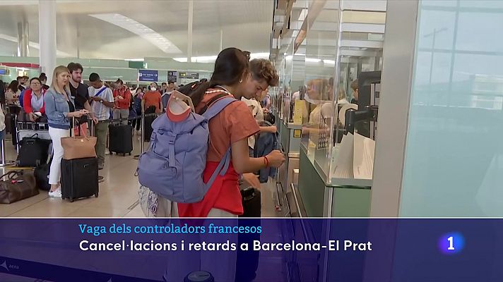 L'Informatiu - Jornada de cancel·lacions al Prat per l'aturada de controladors aeris a França
