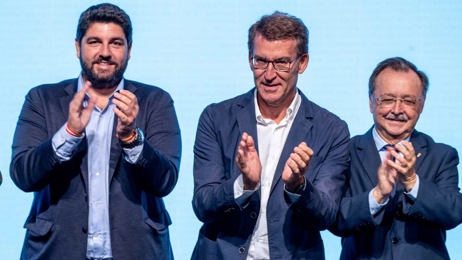 Los barones del PP llaman a vencer a Sánchez tiñendo el mapa de azul en mayo | Ver