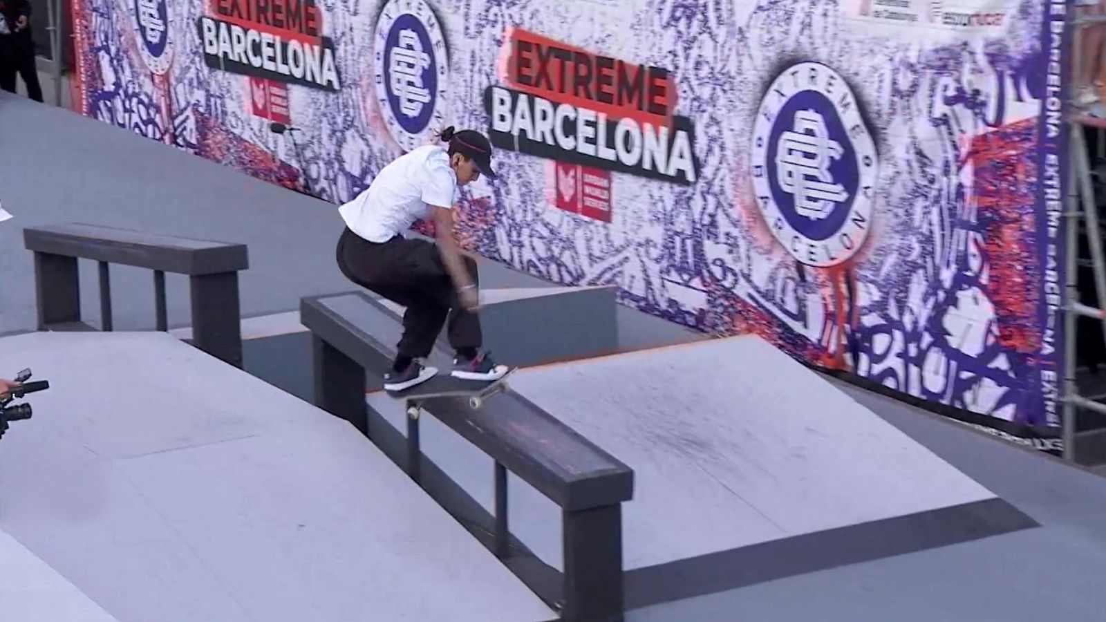 Urban World Series "Extreme Barcelona 2022". Skateboarding women final street - RTVE Play