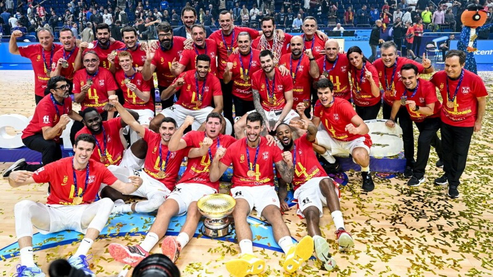 Eurobasket: nueva generación de España en La Familia | Ver
