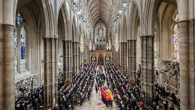 Un milln de personas en el ltimo adis a Isabel II