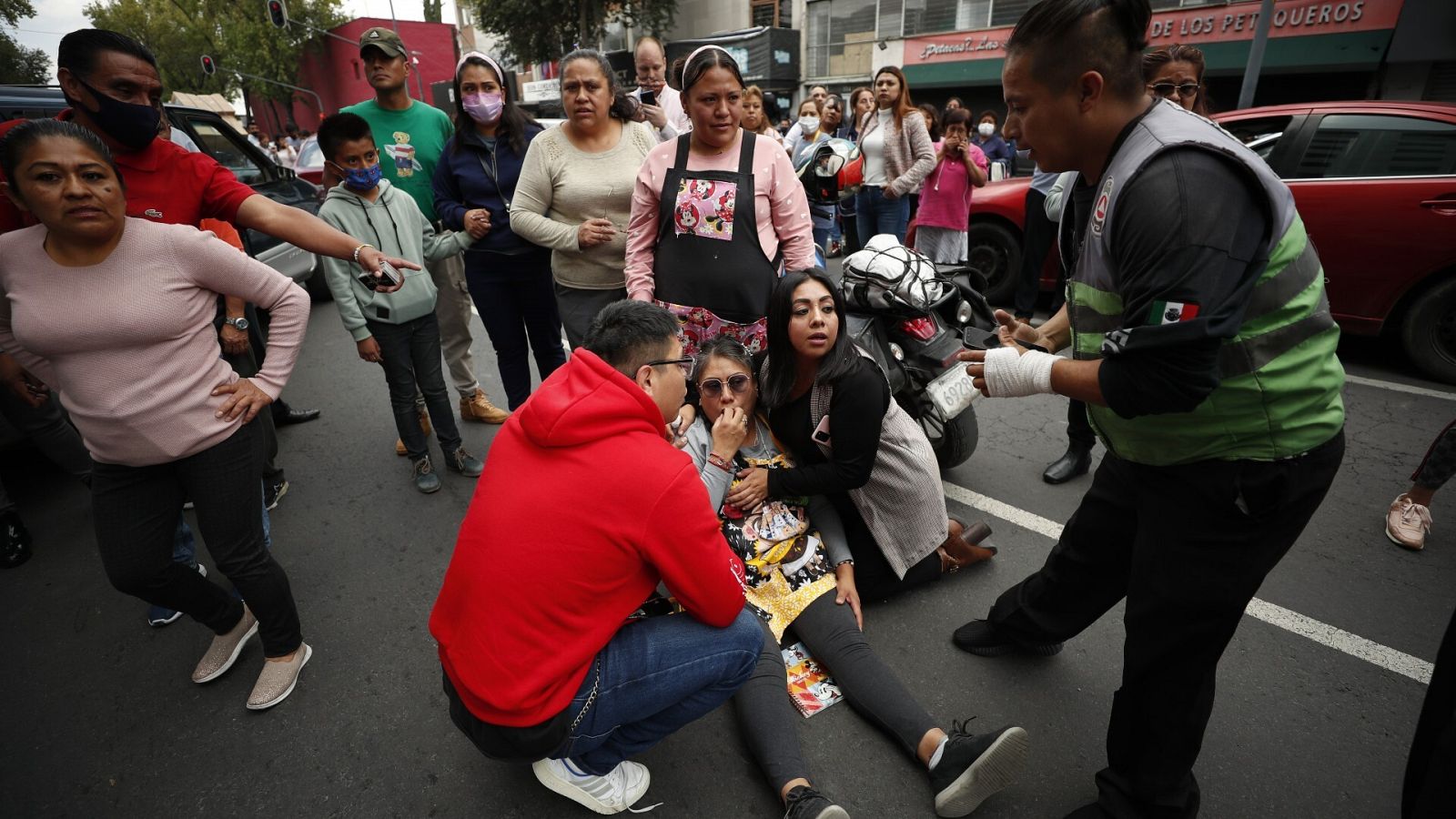 Un terremoto de magnitud 7,7 sacude el centro de México