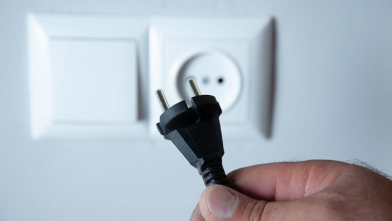 El consumo fantasma de los electrodomésticos cuando se dejan enchufados puede suponer hasta 132 euros más al año en el consumo eléctrico.