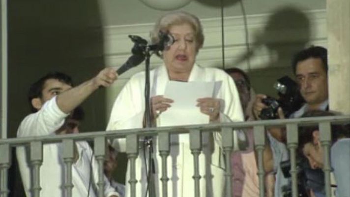 Arxiu TVE Catalunya - Festa Major de Sants: pregó de Mary Santpere i actuacions