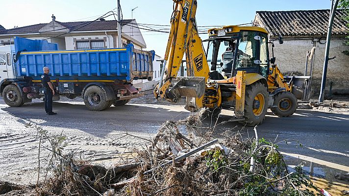 Telediario 1 - Inundaciones en Granada y Jaén: "Queríamos que lloviera, pero no de esta manera"