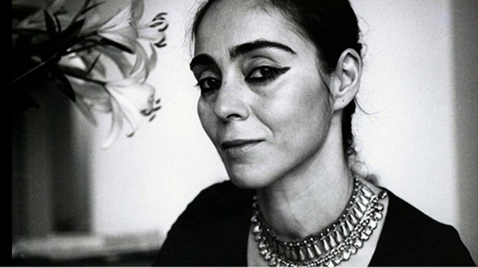 La lucha de las mujeres iran�es a trav�s de la fot�grafa Shirin Neshat