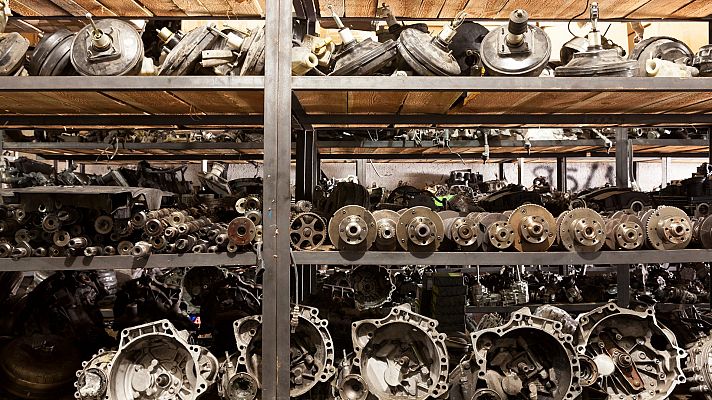 Telediario 1 - Sube la demanda en los desguaces por la inflación