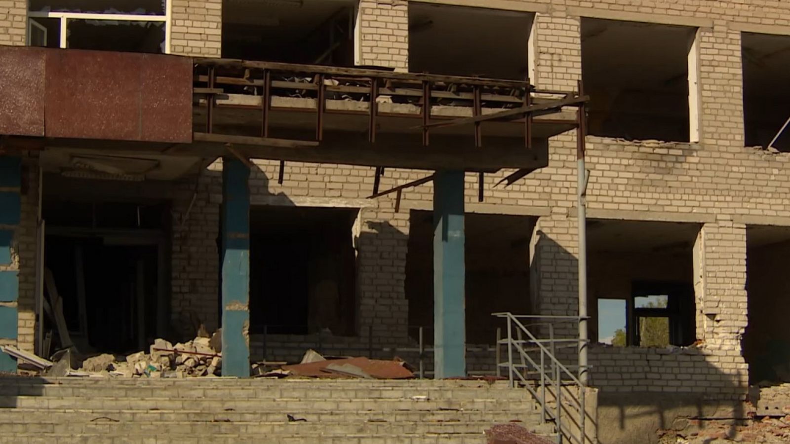 La difícil reconstrucción de las escuelas en Járkov