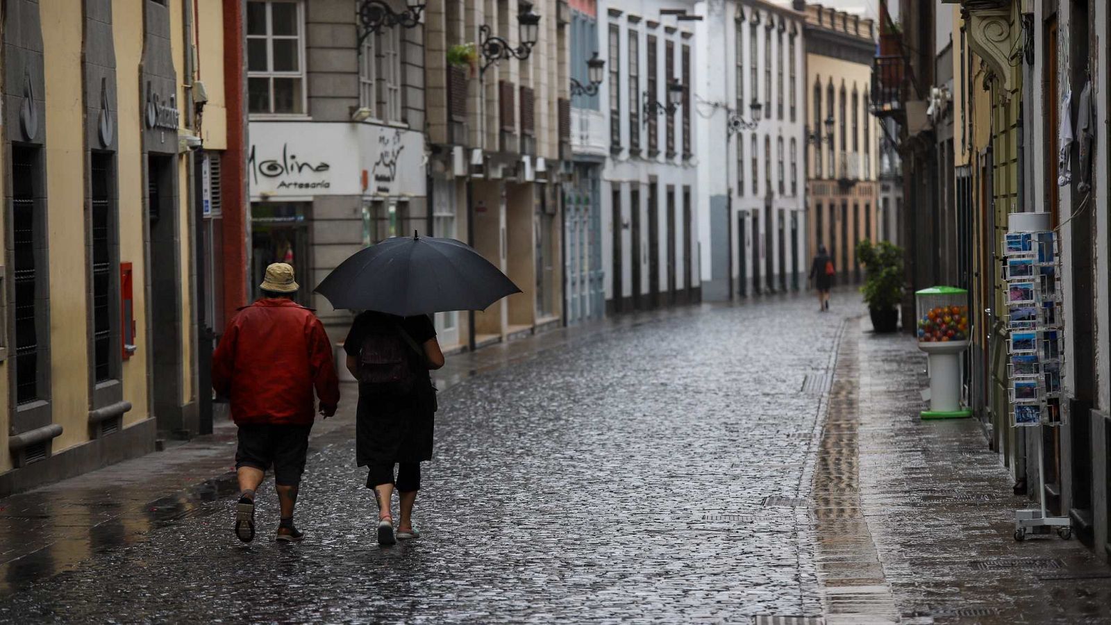 Telediario Fin de Semana: 'Hermine' deja lluvias intensas en Canarias con cortes de carreteras y cancelaciones de vuelos   | RTVE Play