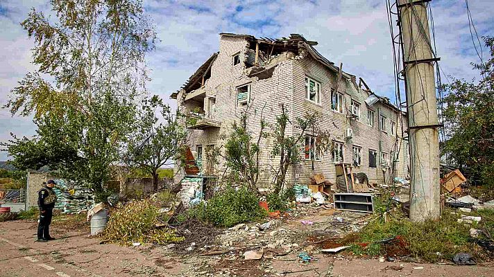 Kiev recupera territorios en el Donbás pero los bombardeos arrasan los pueblos