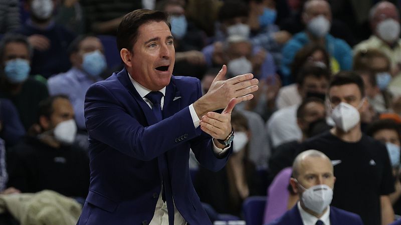Xavi Pascual, un entrenador espaol que ejerce en San Petersburgo a pesar de las dificultades