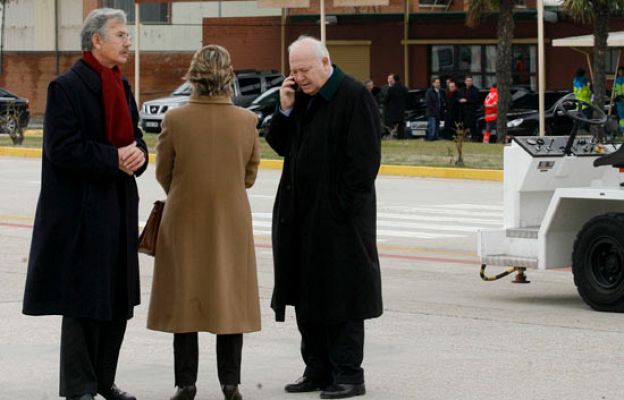 Moratinos, atento a los españoles