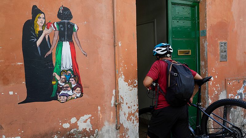 Italia recibe con tibieza y escepticismo la llegada de la ultraderechista Meloni al Palacio Chigi
