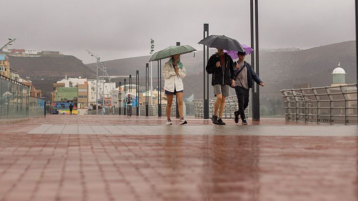 Los cielos cubiertos y las lluvias persisten en Canarias