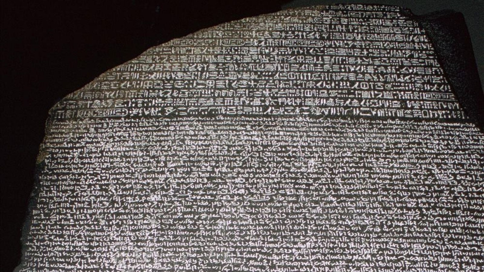 El desciframiento de la piedra Rosetta cumple 200 años | Ver