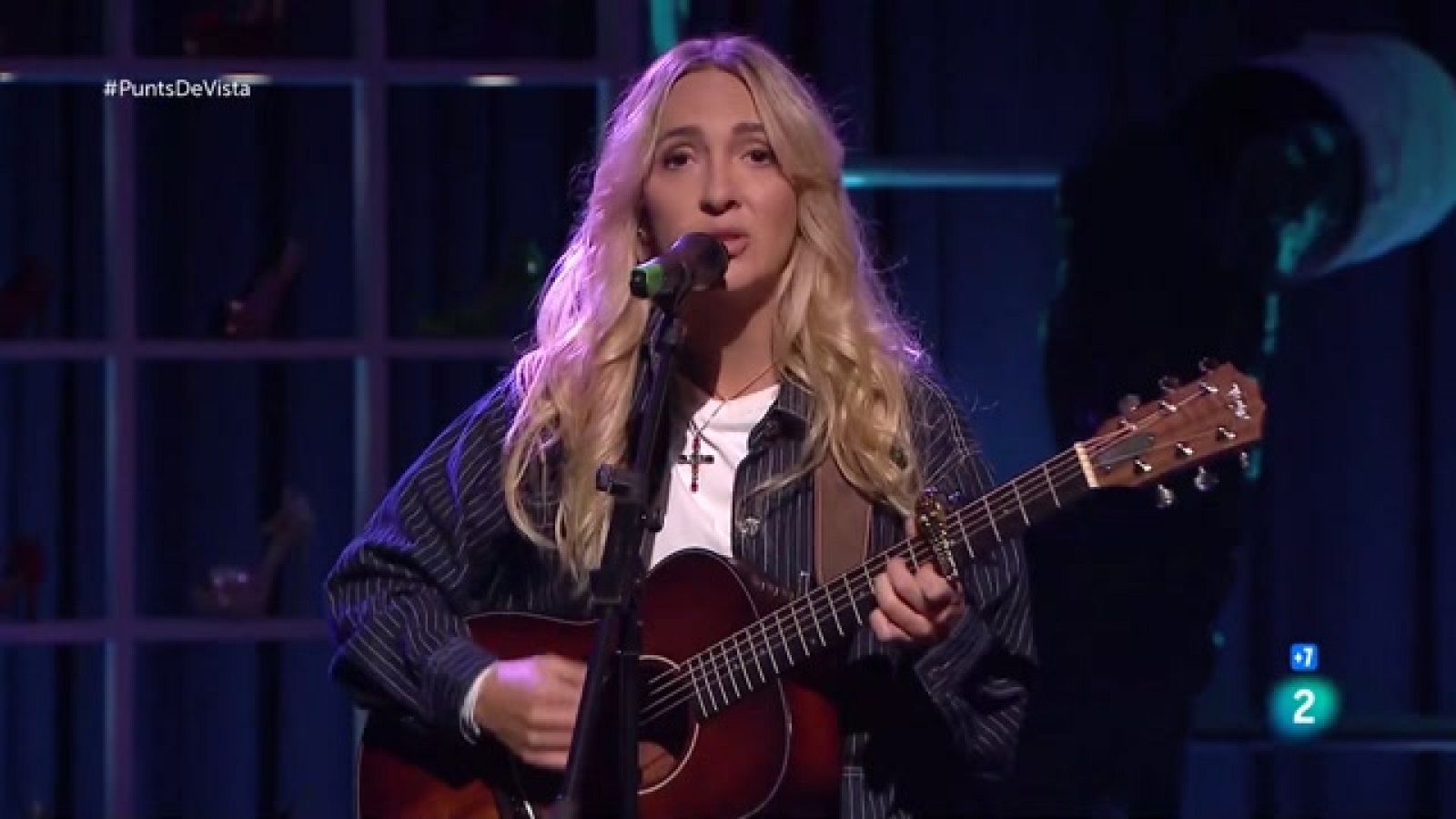 Punts de vista - Entrevista i actuació de Paula Mattheus