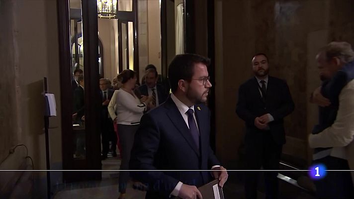 L'Informatiu - La coalició penja d'un fil després de l'amenaça de Junts d'una qüestió de confiança al president