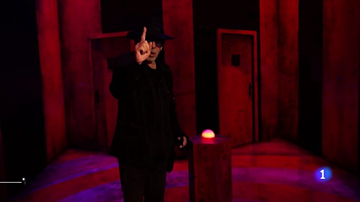 Telediario 1 - Tim Burton: "Los monstruos no me asustan, me identifico con ellos"