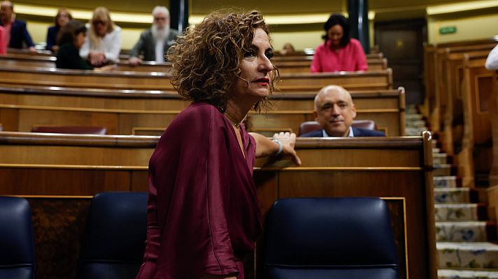 Telediario 2 - El Gobierno rechaza la "espiral" de bajada fiscal y apuesta por aplicar medidas "selectivas"