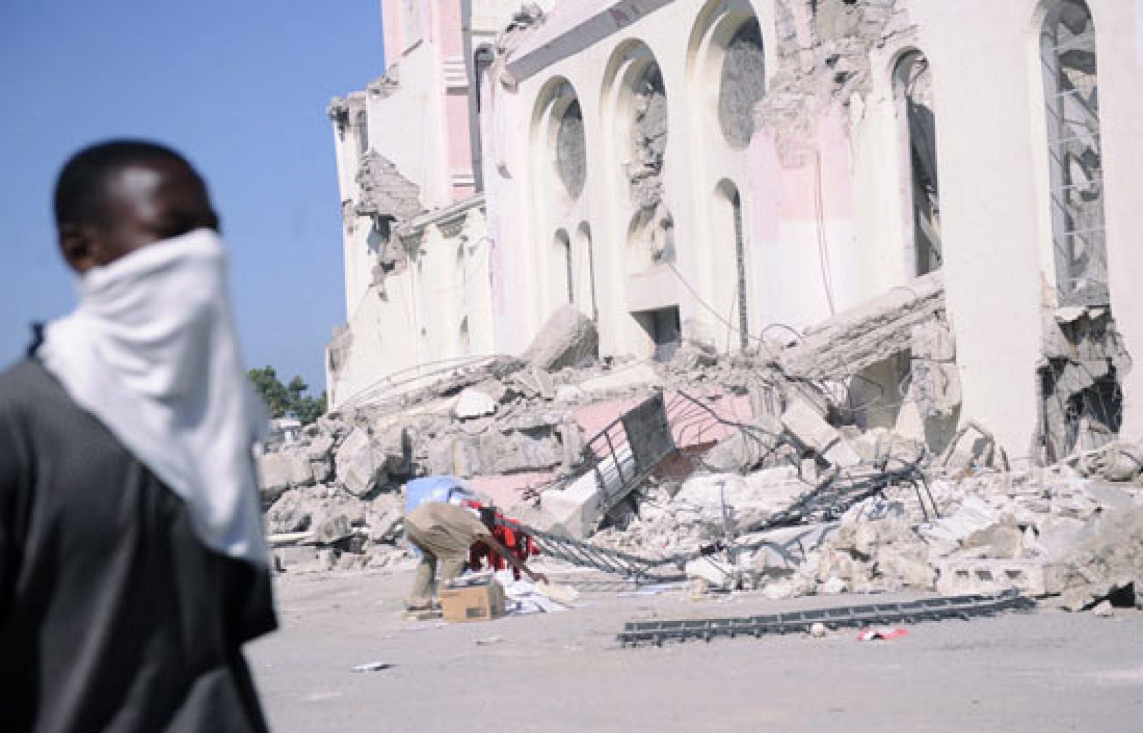De la catedral de Puerto Príncipe sólo quedan las ruinas | Ver