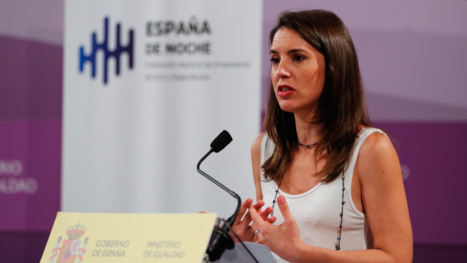 Irene Montero celebra la bajada del IVA al 4% a productos de higiene menstrual