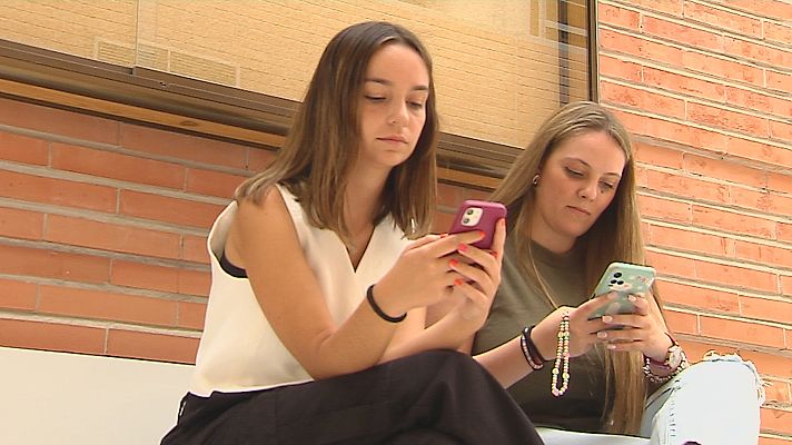 Noticias Andalucía - Jóvenes sin móvil, experimento UMA