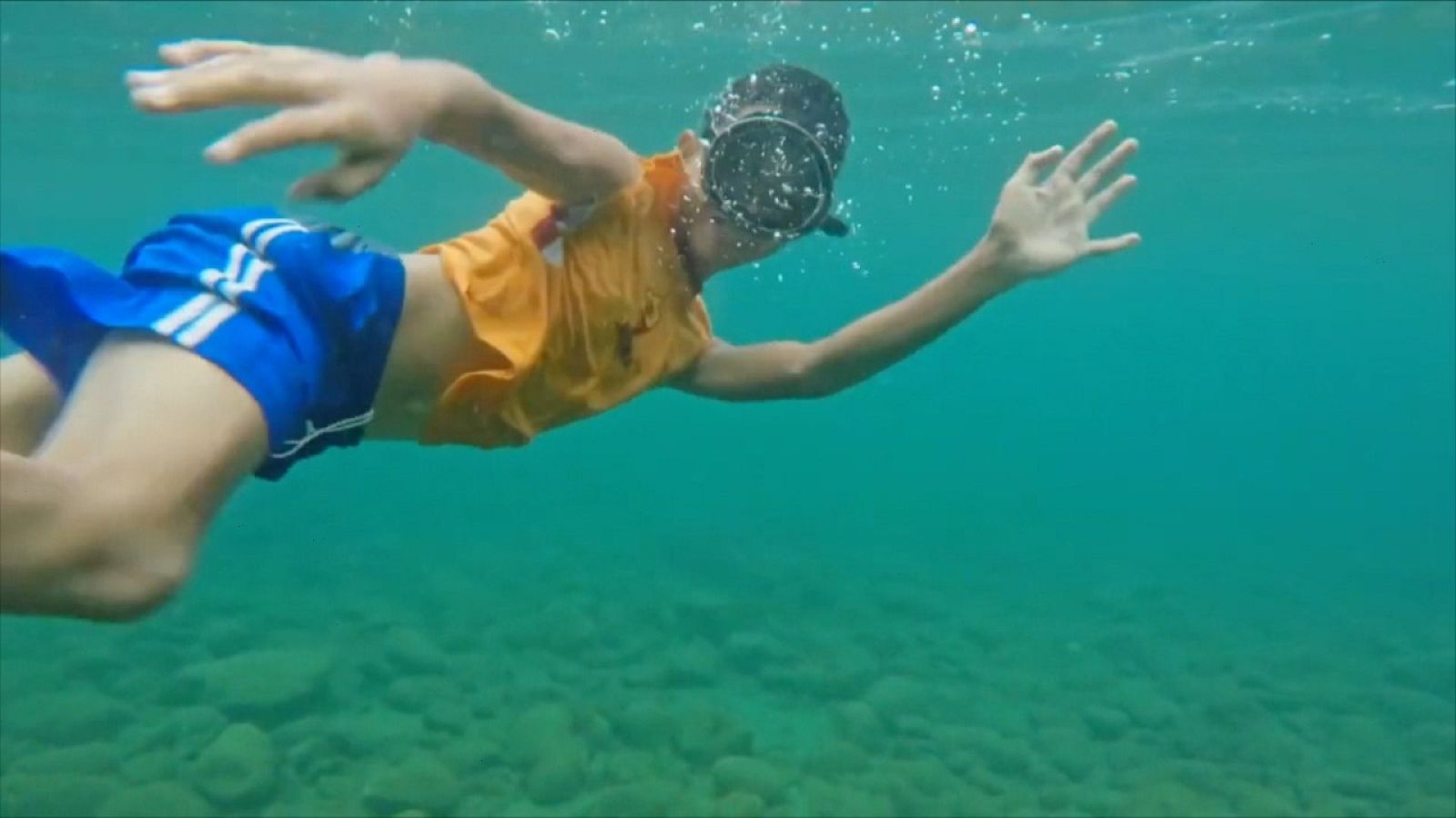 Cámara abierta -  8º Another Way Film Festival, bioarte con Juan Zamora y Nikolaj Coster-Waldau en 1minutoCOM - ver ahora