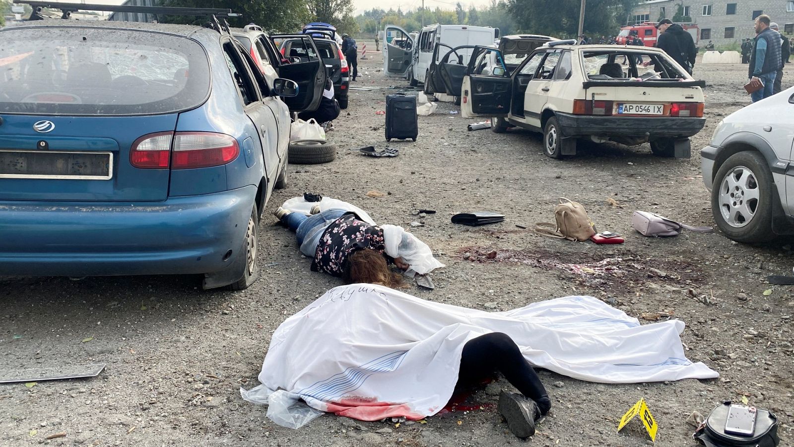 Un equipo de TVE llega a la zona del ataque ruso a un convoy humanitario en Zaporiyia