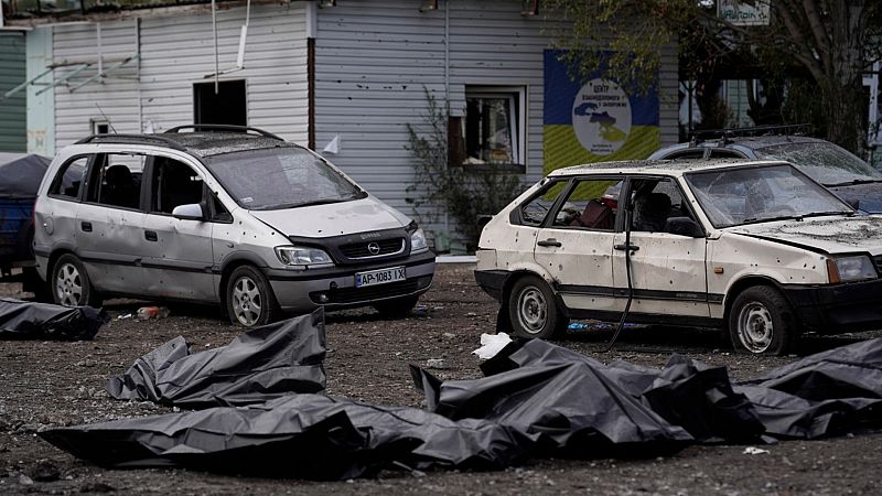 Un ataque ruso a un convoy de civiles en Zaporiyia deja 25 muertos