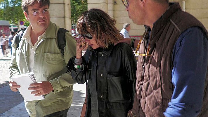 Telediario Fin de Semana - María León se acoge a su derecho a no declarar y queda en libertad provisional tras su arresto