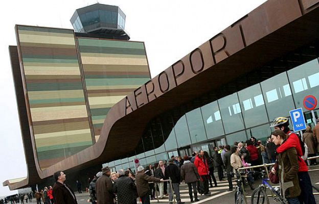 Inaugurado el aeropuerto de Lleida Alguaire