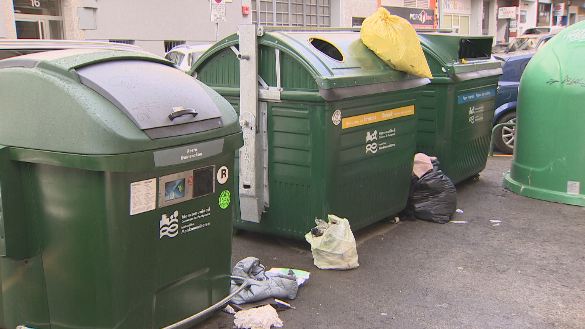 Contenedores De Basura "inteligentes" En Pamplona: ¿fomentan El Bolseo?