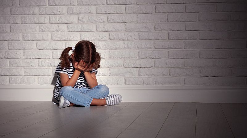 El Supremo rebaja de 37 a 29 años la pena a un hombre que mató a su mujer delante de sus hijas porque, según los magistrados, no está probado el delito de lesiones psíquicas.