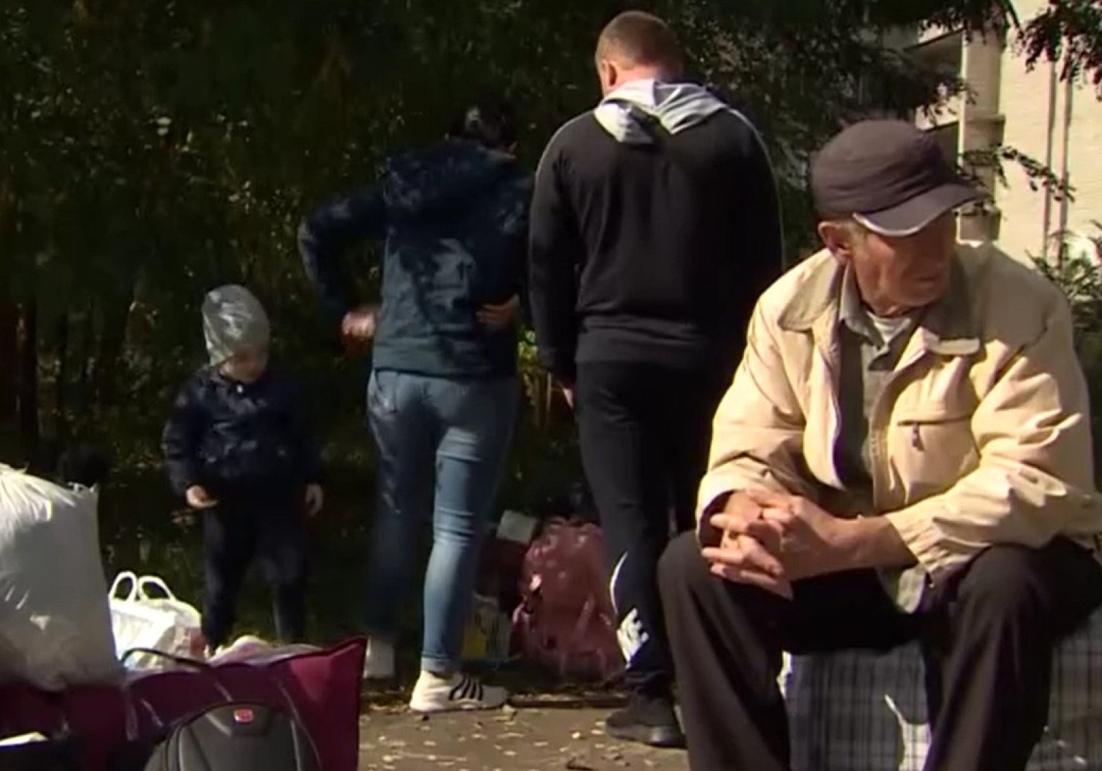 Decenas de vecinos en Zaporiyia, atrapados sin poder volver a sus casas