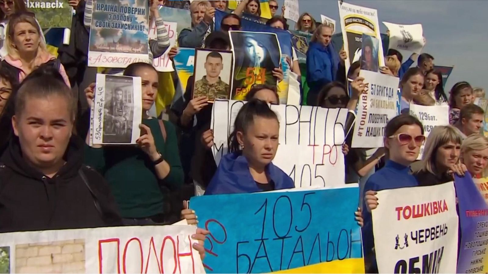 Decenas de mujeres ucranianas se preguntan: "¿Dónde están los soldados desaparecidos?" 