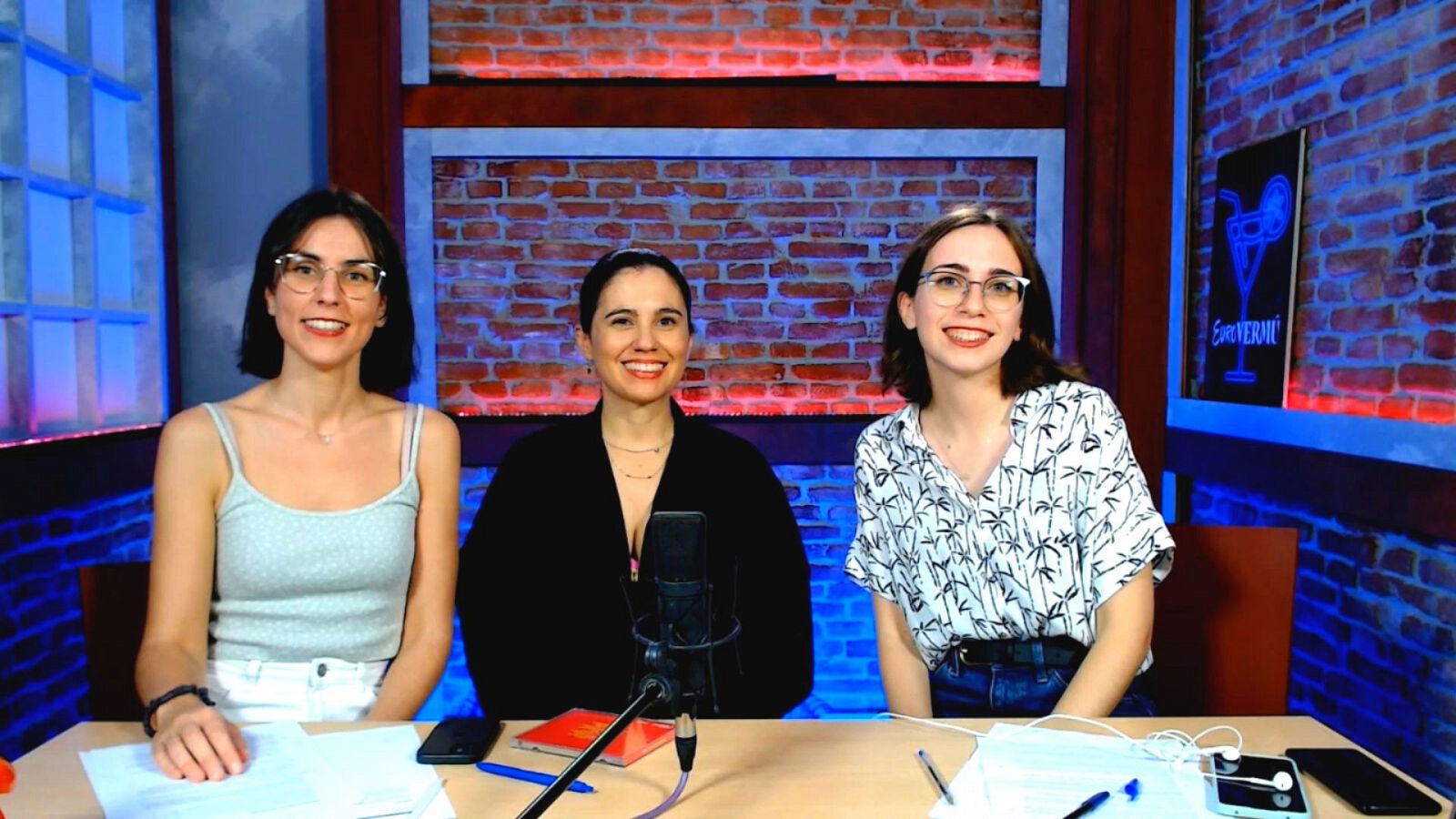 Entrevistamos a Javiera Mena y comentamos las novedades más eurovisivas