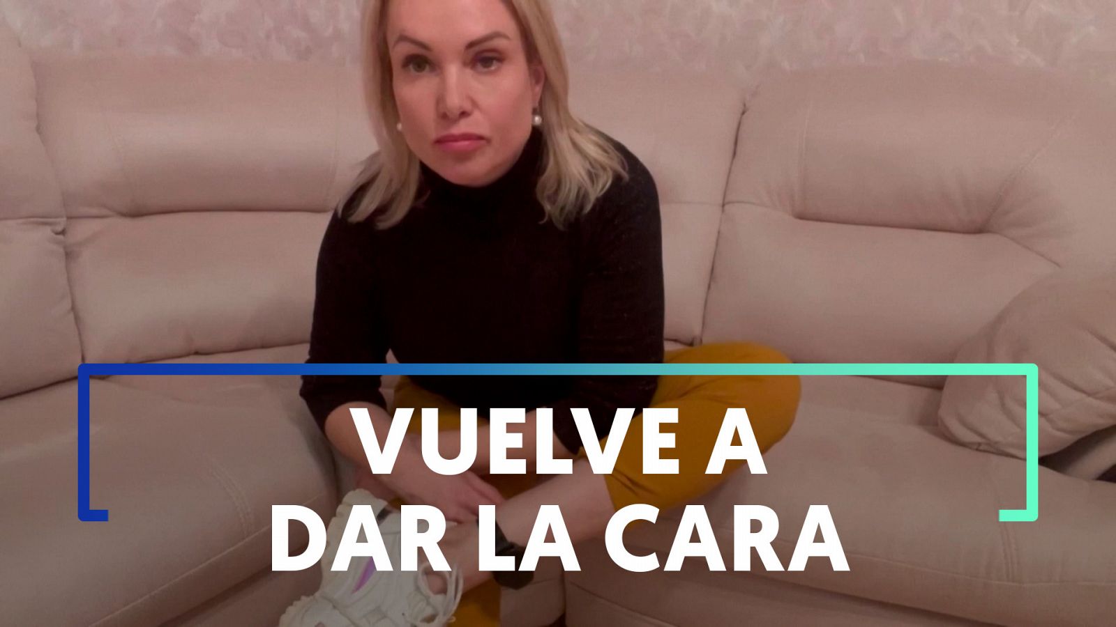 Guerra en Ucrania | Reaparece la periodista rusa huida y se vuelve a encarar a Putin