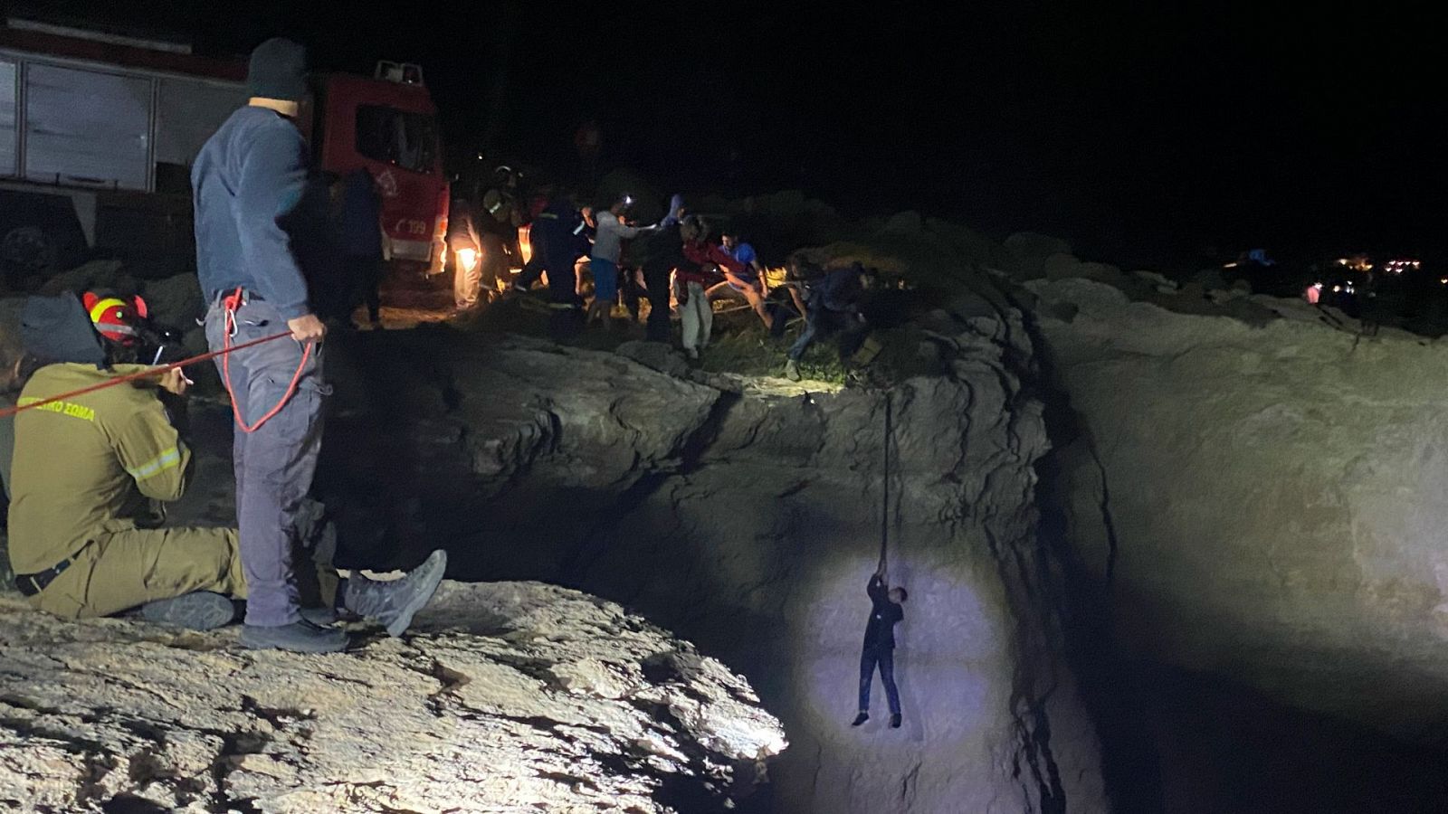 Desaparecen decenas de migrantes en el mar Egeo